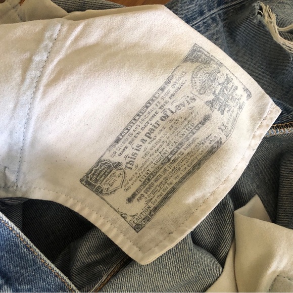 Vintage Levi 501 Jeans - Picture 7 of 11